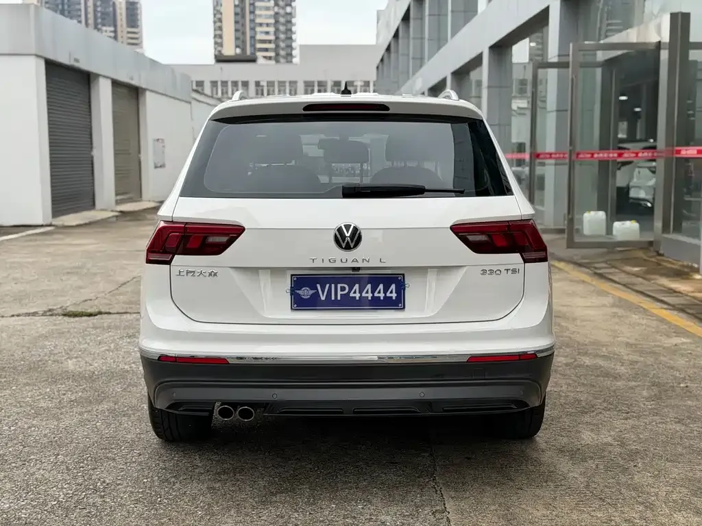 Volkswagen Tiguan L — фото 7