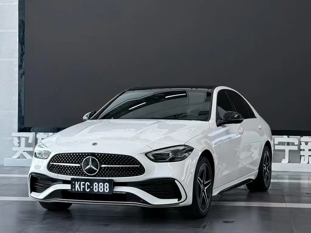Mercedes-Benz C-Class — фото 1