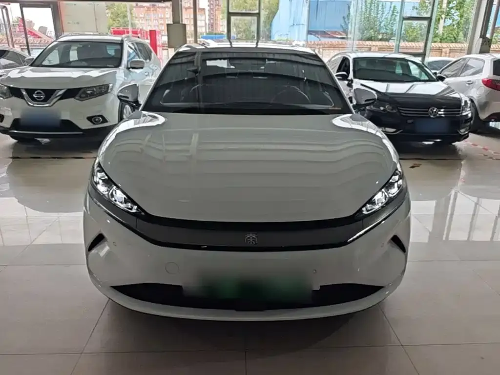 BYD Qin L — фото 10