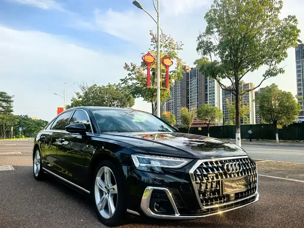 Audi A8 — фото 9