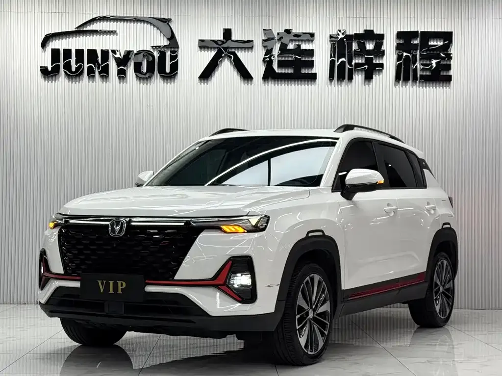 Changan CS35PLUS — фото 1