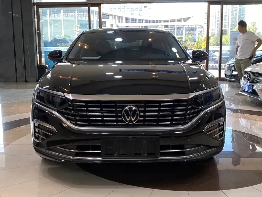 Volkswagen Passat — фото 2