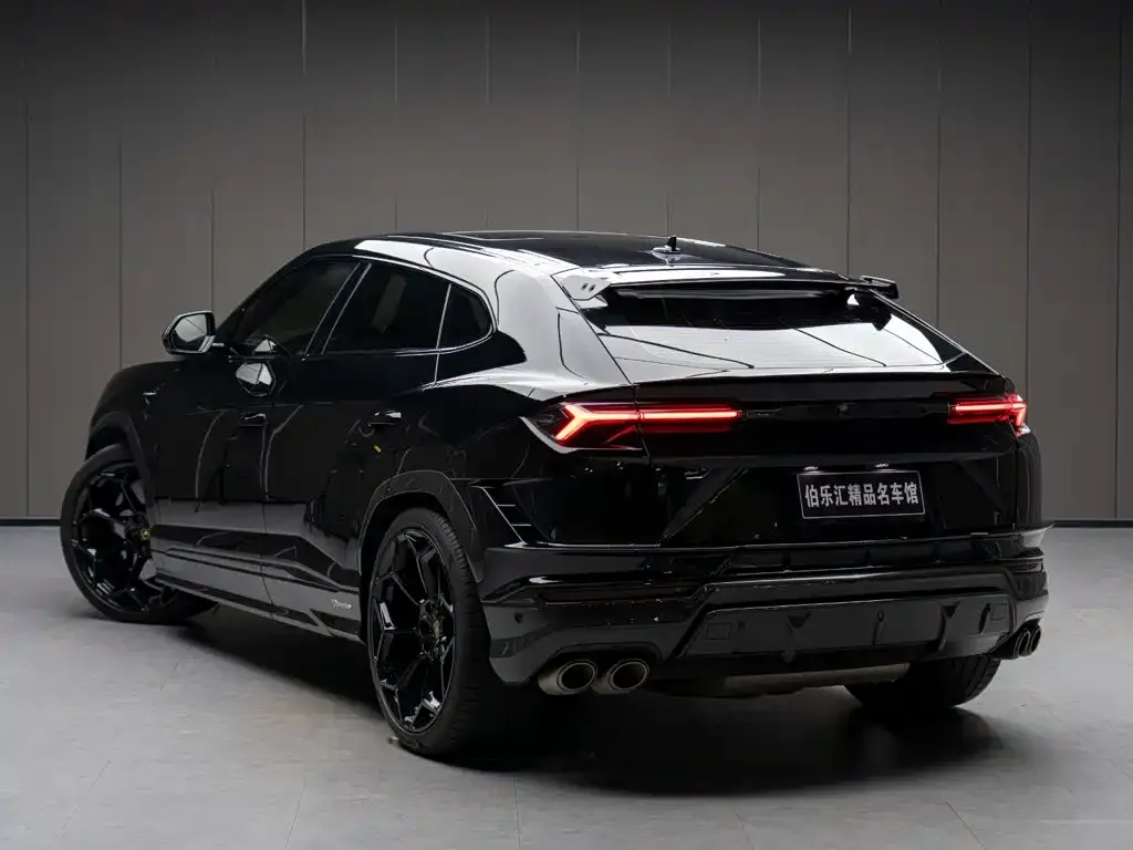 Lamborghini Urus — фото 8