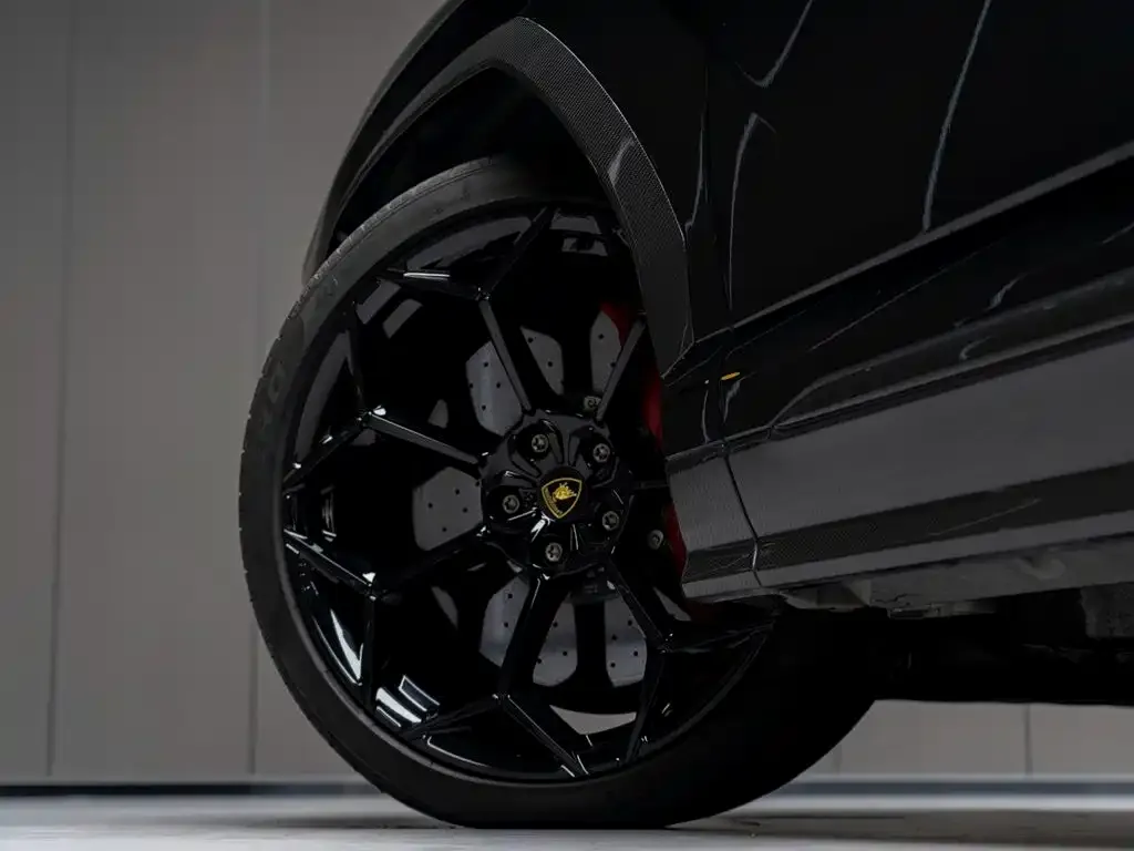 Lamborghini Urus — фото 9