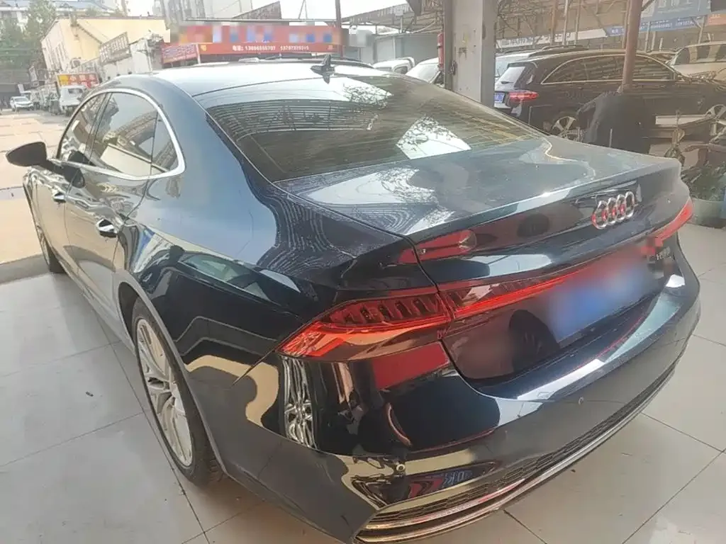 Audi A7L — фото 5