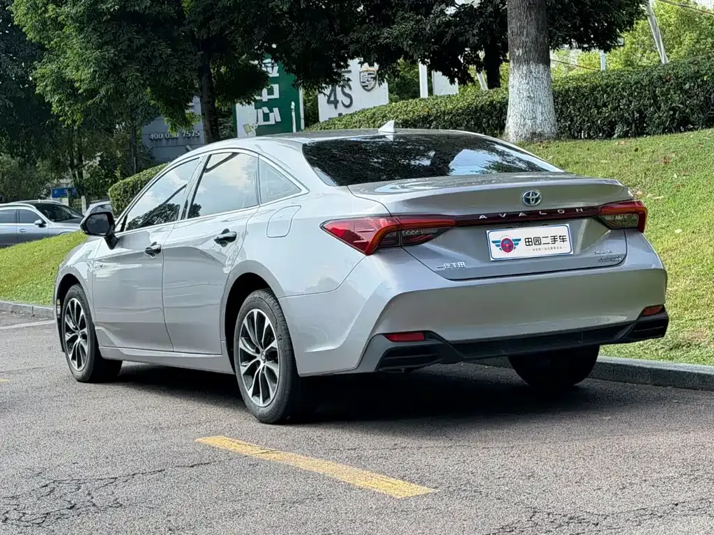 Toyota Avalon — фото 10
