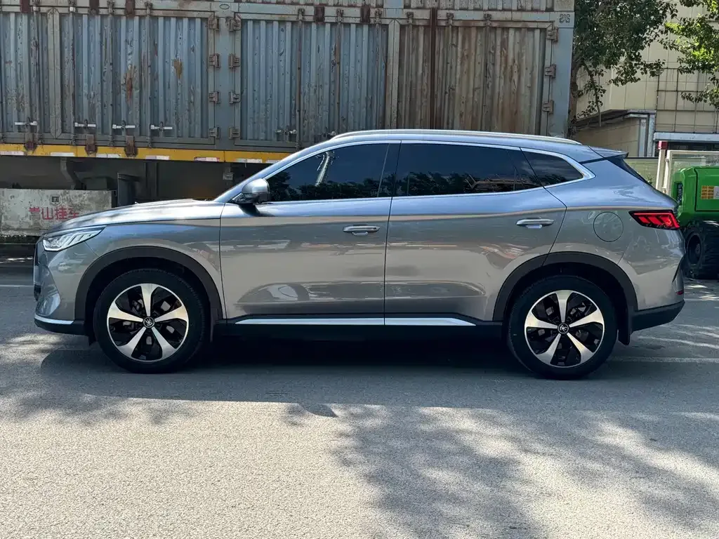 BYD PLUS New Energy — фото 4
