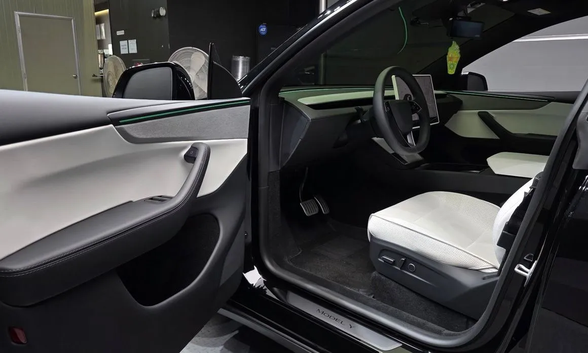 Tesla Model Y — фото 6