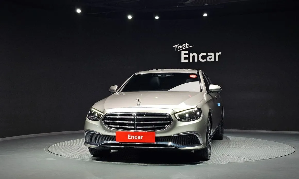 Mercedes-Benz E-Class — фото 5