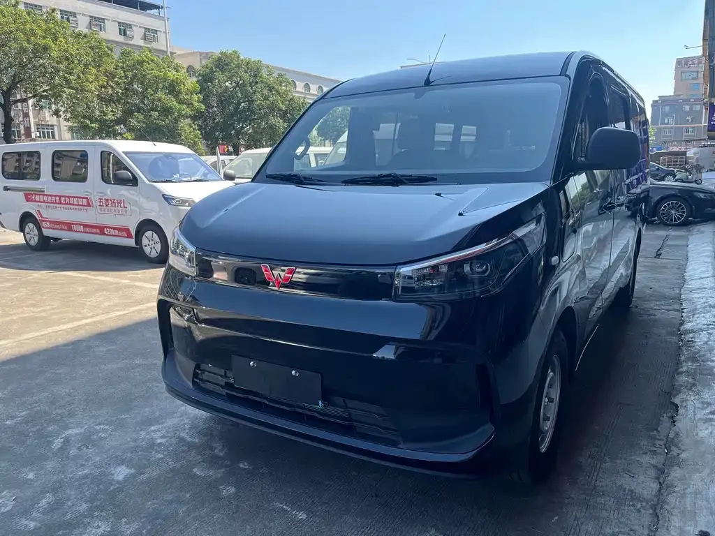 Wuling Yangguang Pro — фото 1