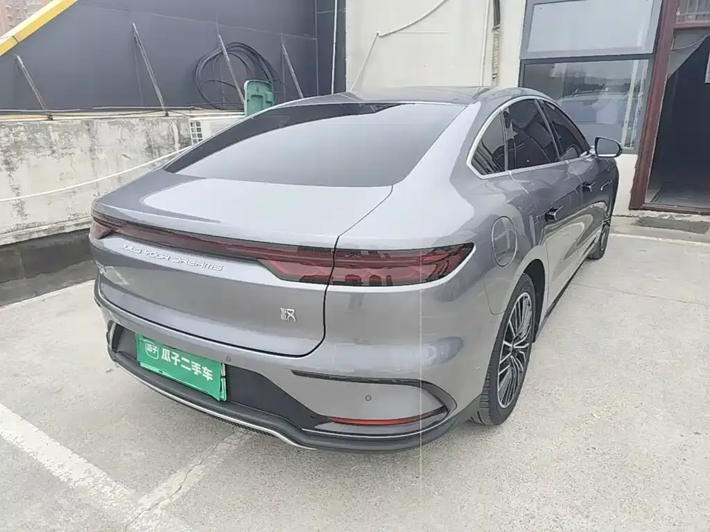BYD Han — фото 10