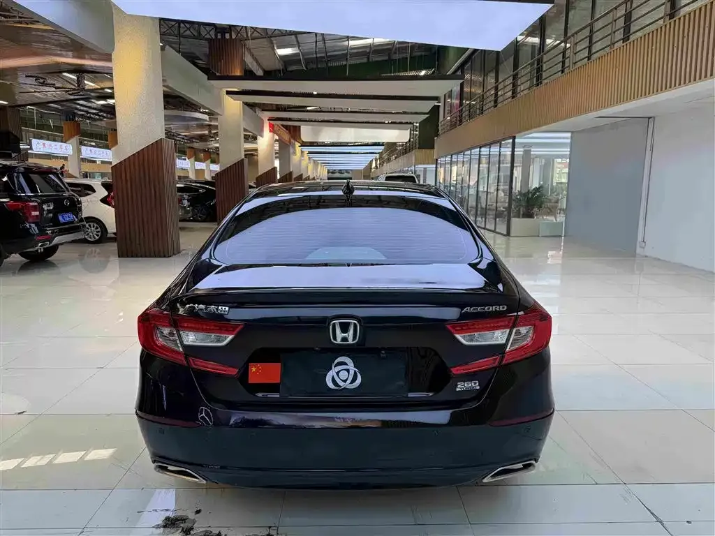 Honda Accord — фото 5