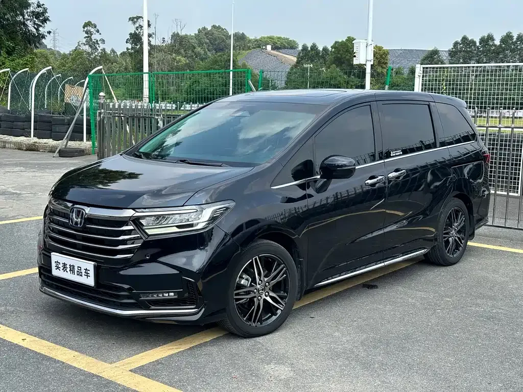 Honda Odyssey — фото 1