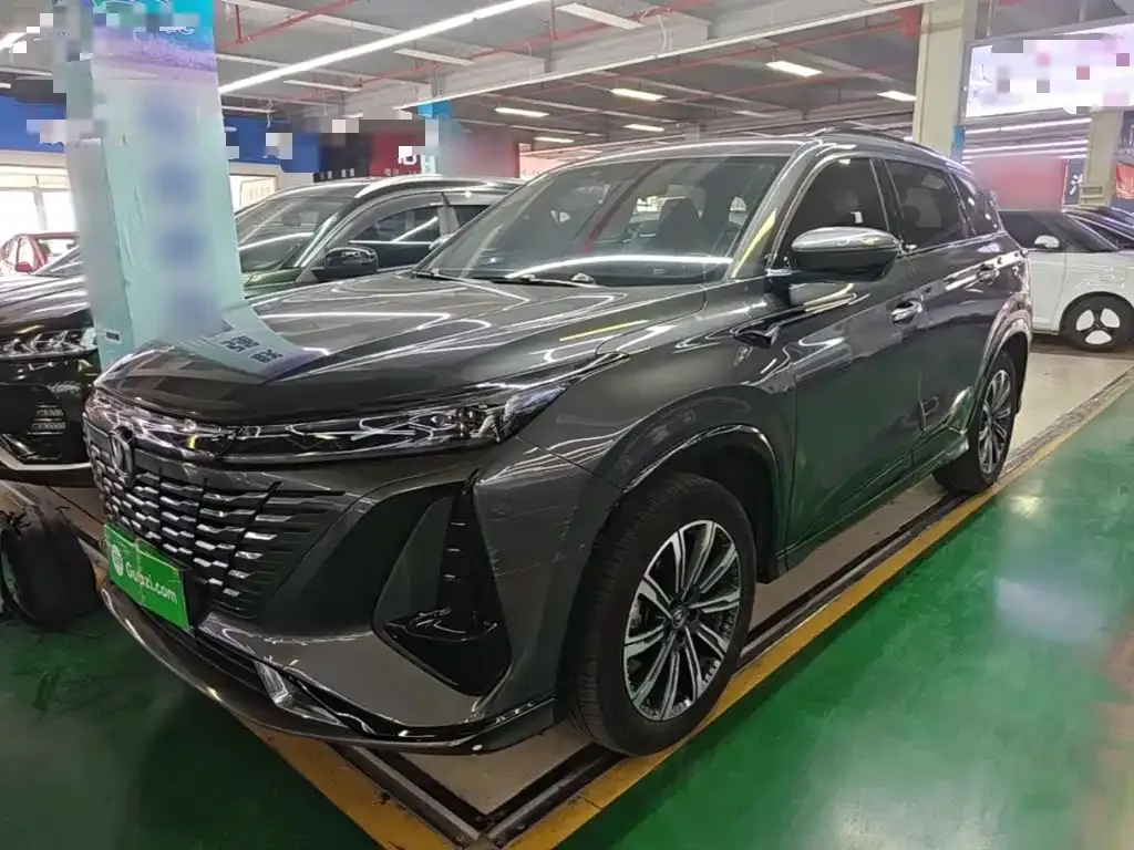 Changan CS75 PLUS — фото 1