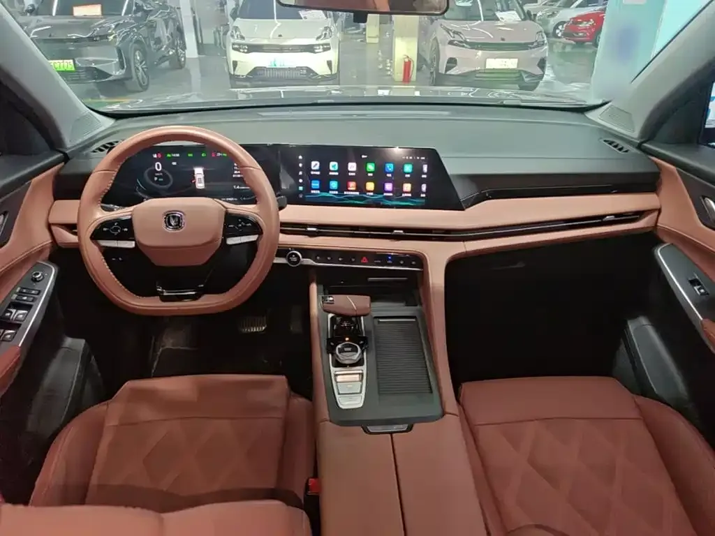 Changan CS75 PLUS — фото 3
