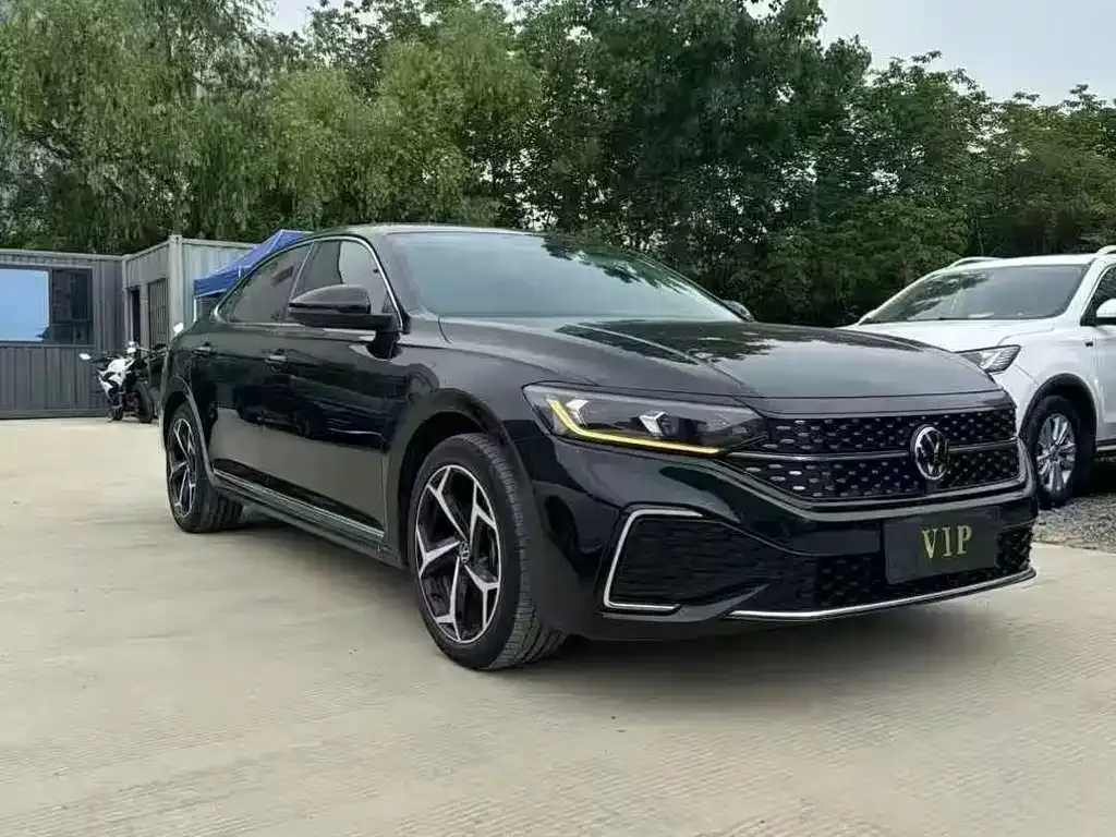 Volkswagen Passat — фото 7