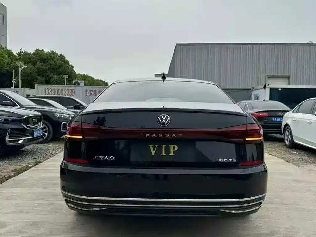 Volkswagen Passat — фото 9