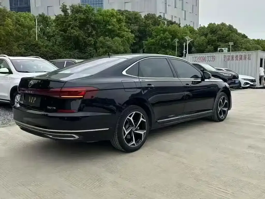 Volkswagen Passat — фото 4