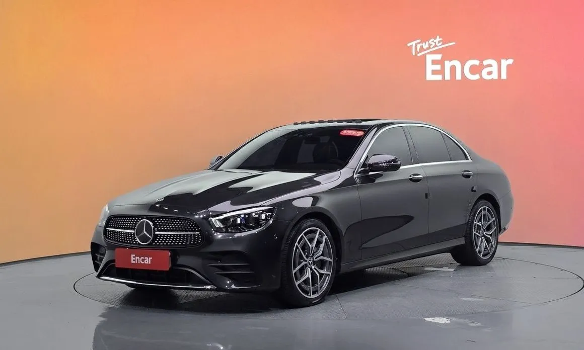 Mercedes-Benz E-Class — фото 1