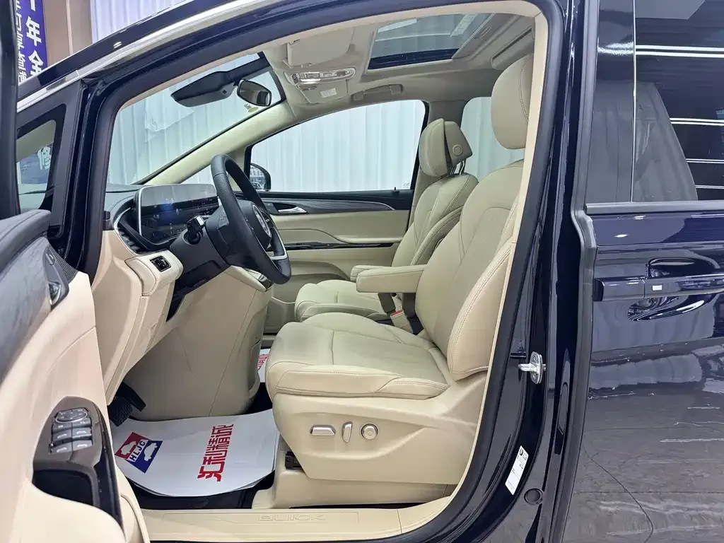 Buick GL8 Hybrid — фото 9
