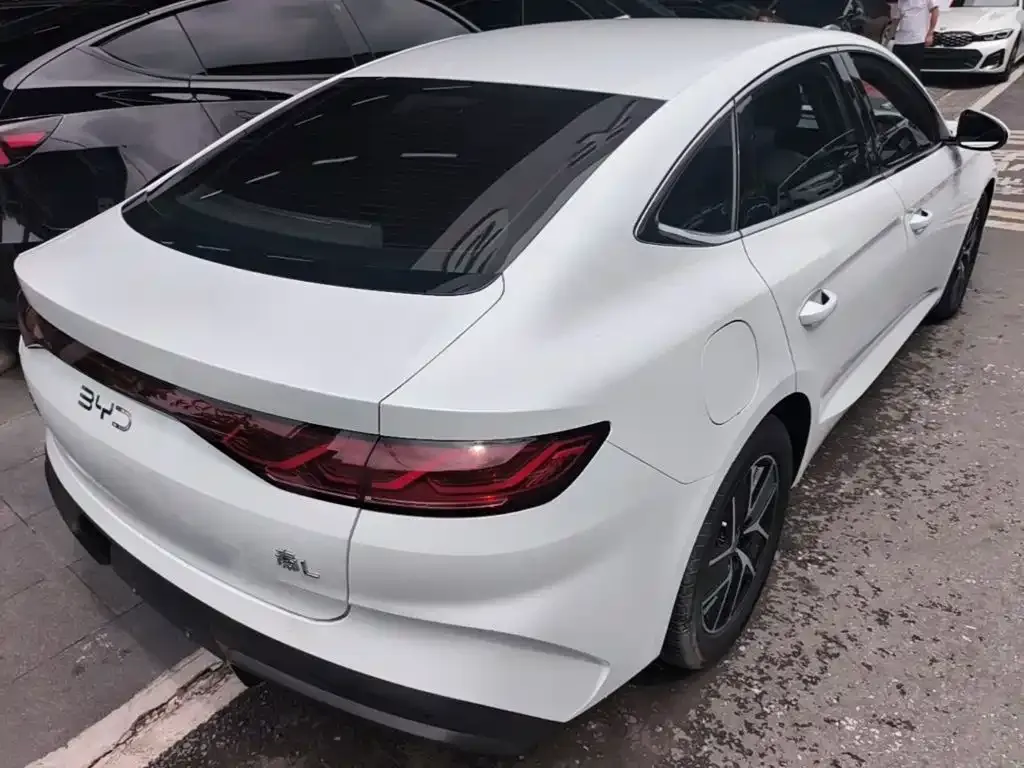 BYD Qin L — фото 2
