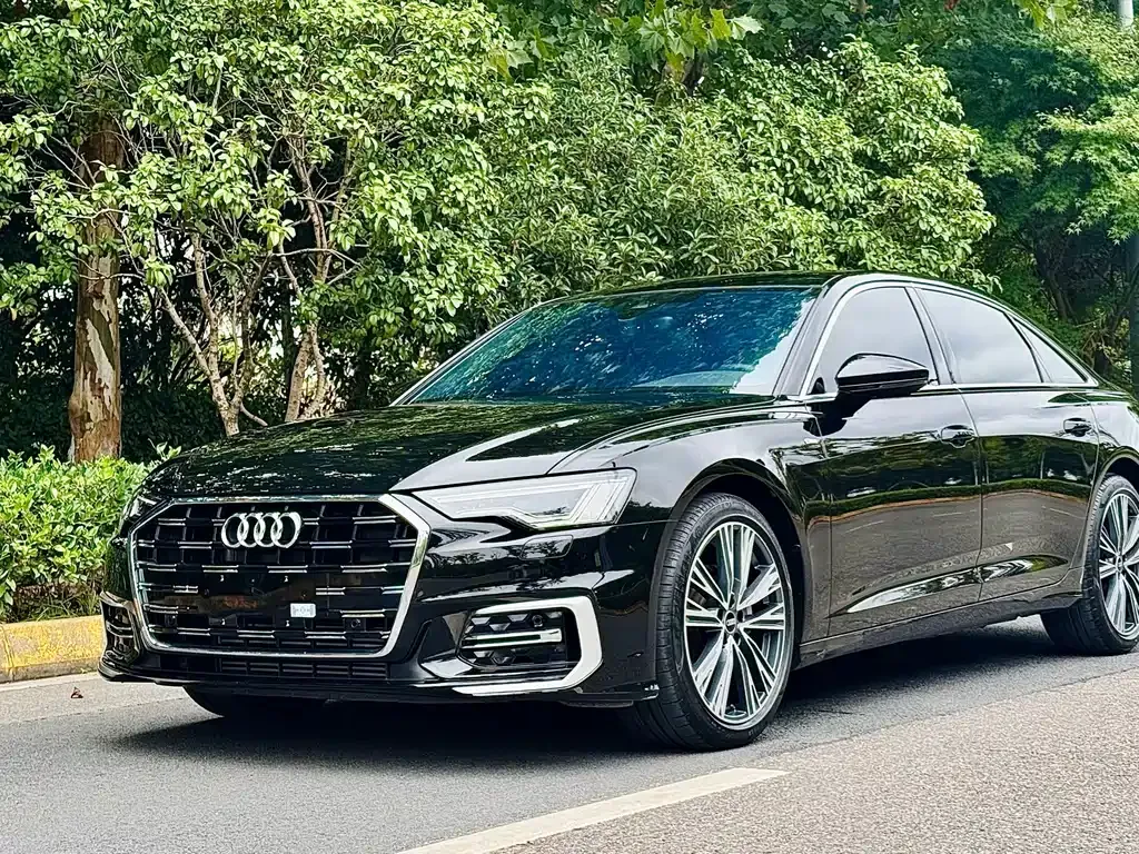 Audi A6L — фото 1