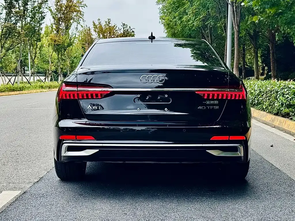 Audi A6L — фото 10