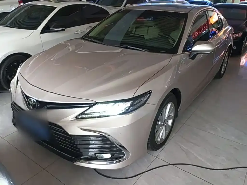 Toyota Camry — фото 7