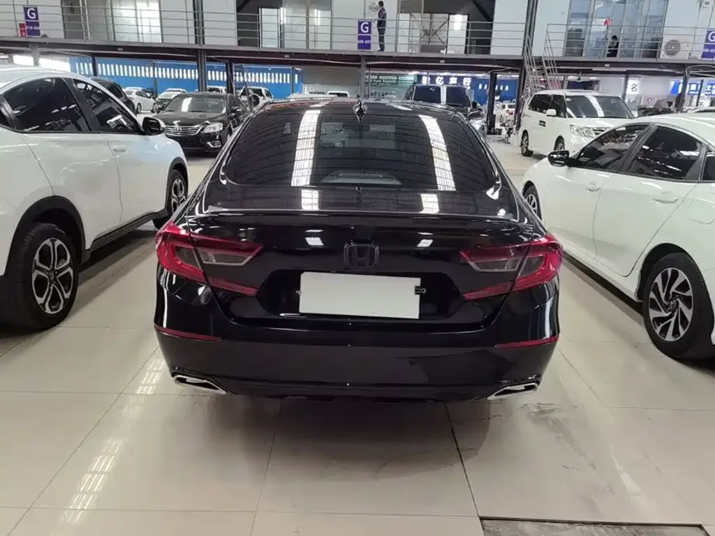Honda Accord — фото 5