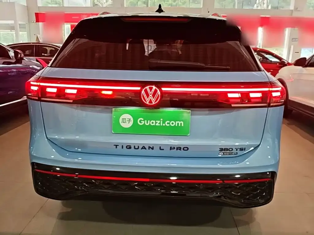 Volkswagen Tiguan L — фото 8