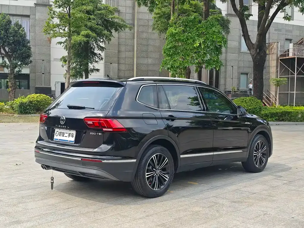 Volkswagen Tiguan L — фото 2