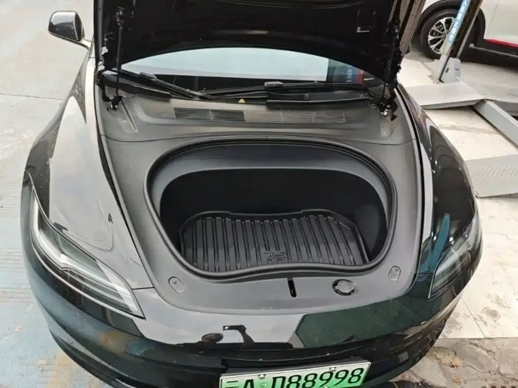 Tesla Model 3 — фото 2