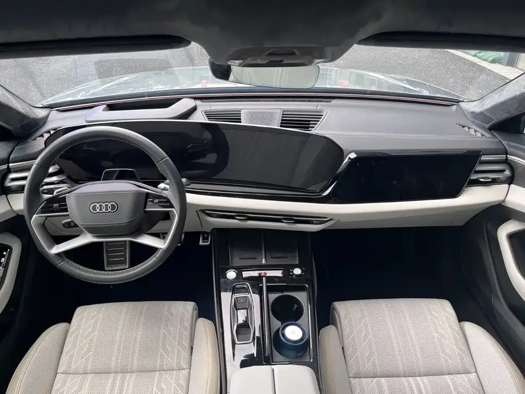 Audi A6L — фото 2