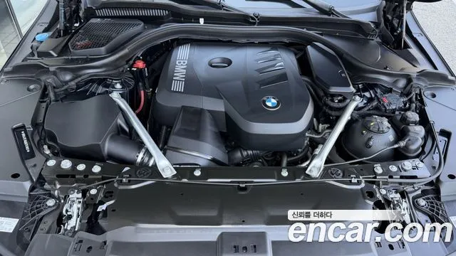 BMW 5-Series — фото 10
