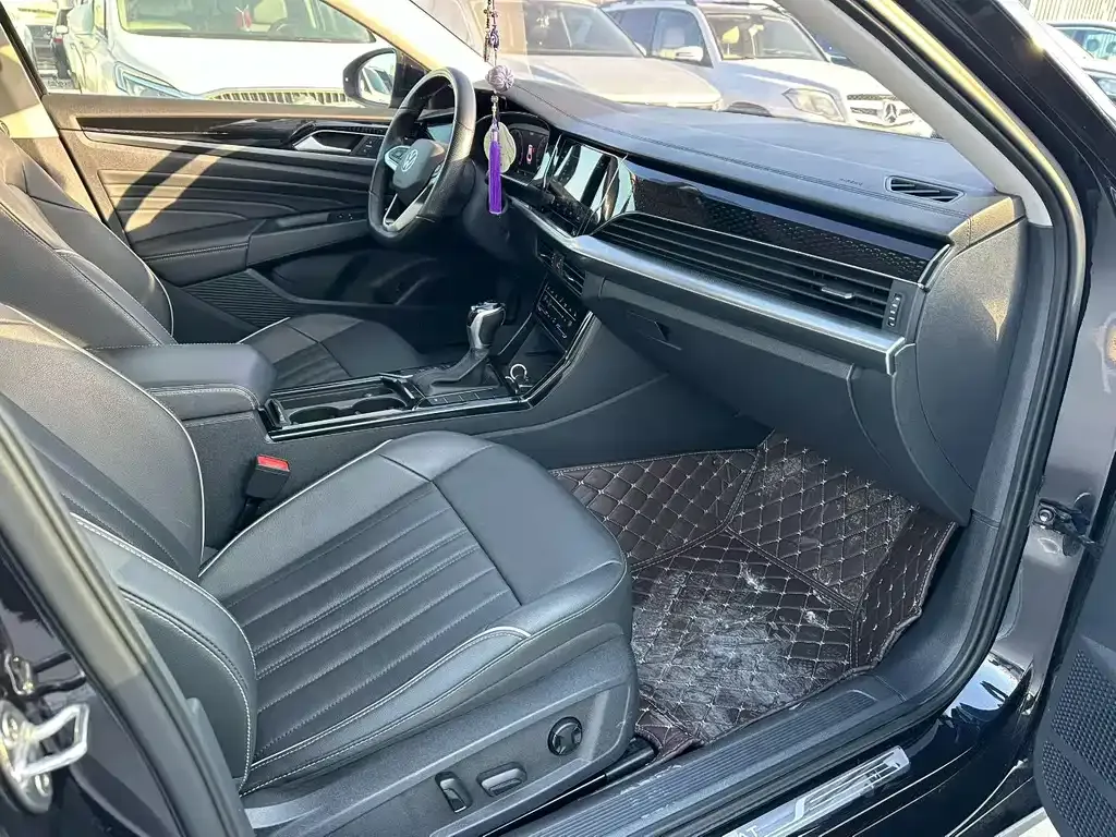 Volkswagen Passat — фото 7