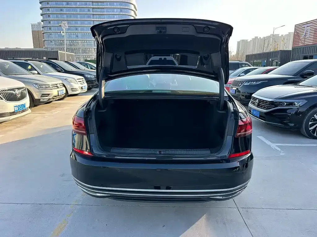 Volkswagen Passat — фото 3
