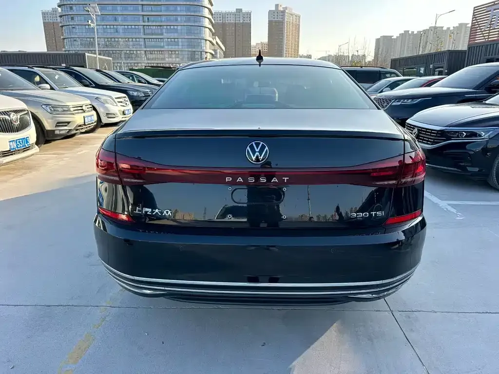 Volkswagen Passat — фото 2