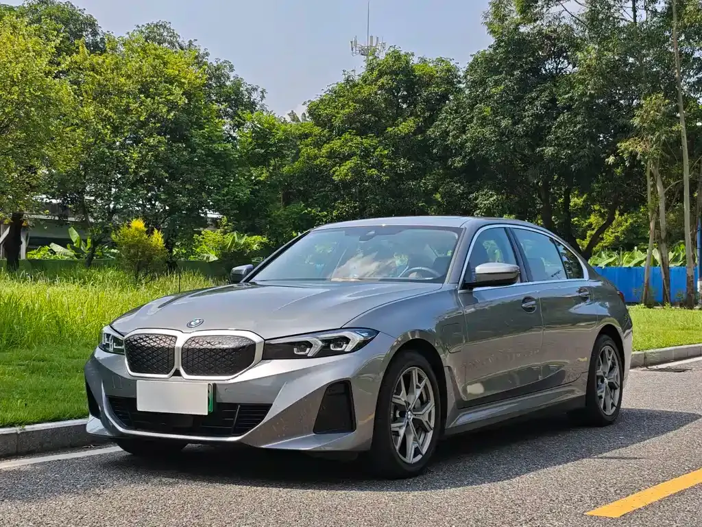 BMW i3 — фото 1