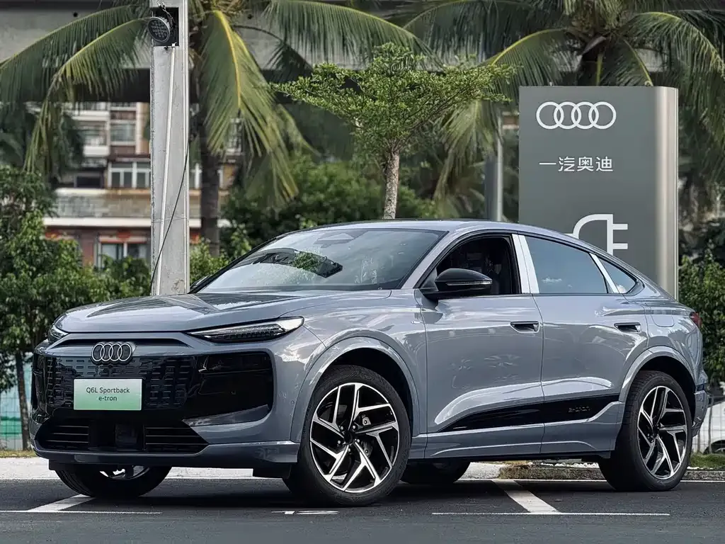 Audi Q6L Sportback e-tron — фото 1