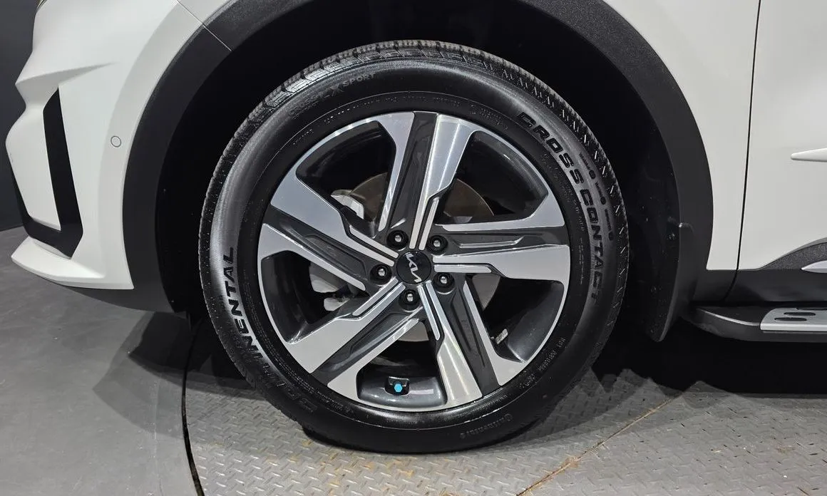Kia Sorento — фото 7