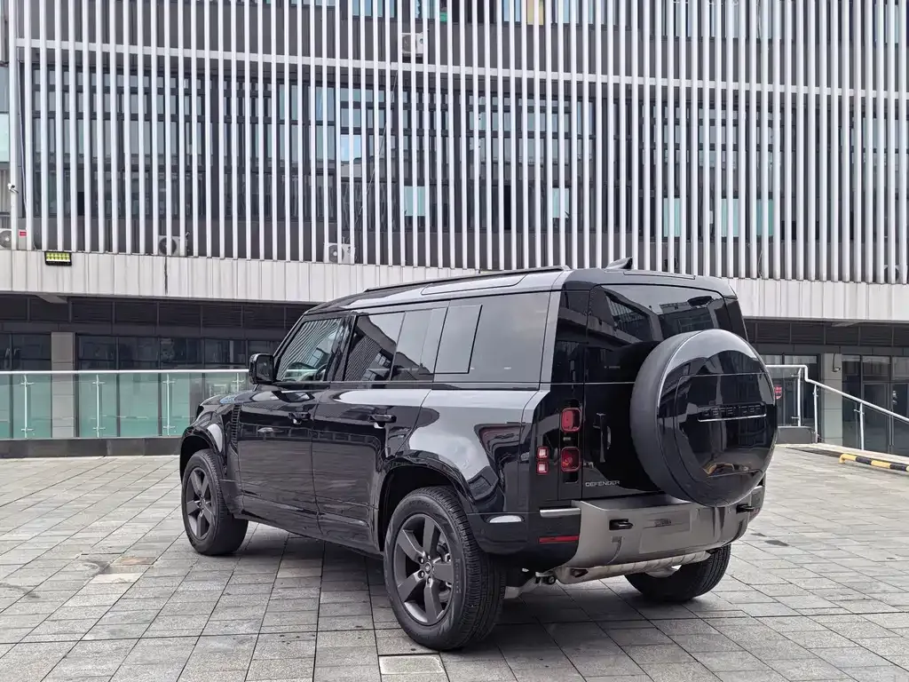 Land Rover Defender — фото 7