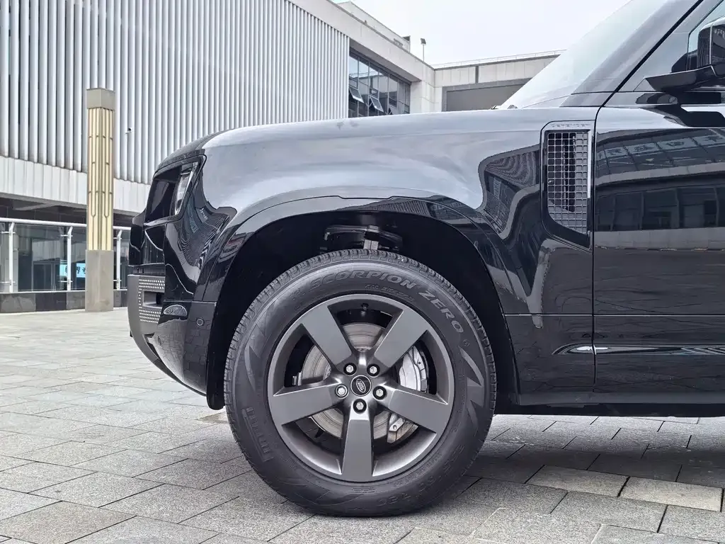 Land Rover Defender — фото 9