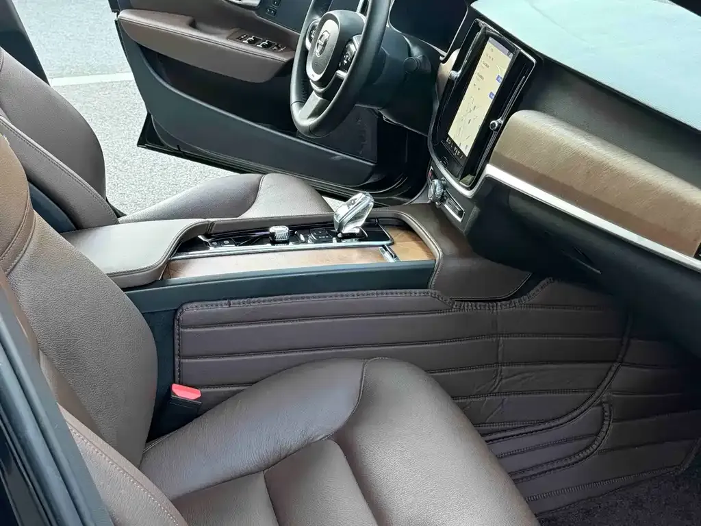 Volvo S90 — фото 3