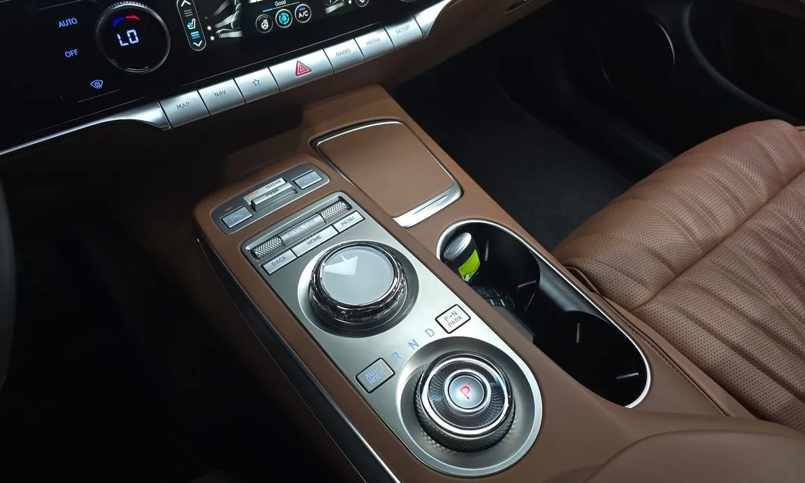 Genesis GV70 — фото 10