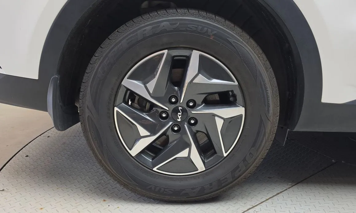 Kia Sorento — фото 6