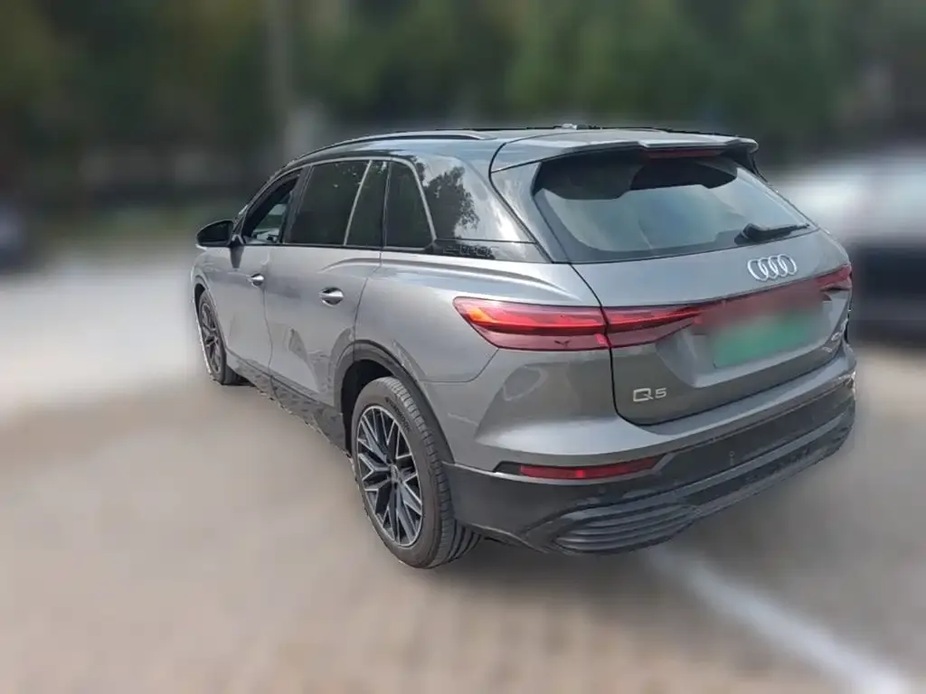 Audi Q5 e-tron — фото 2