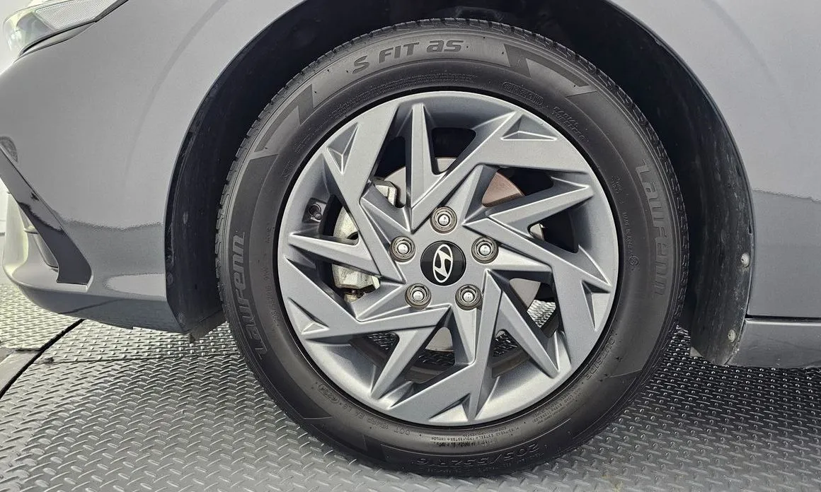 Hyundai AVANTE — фото 8