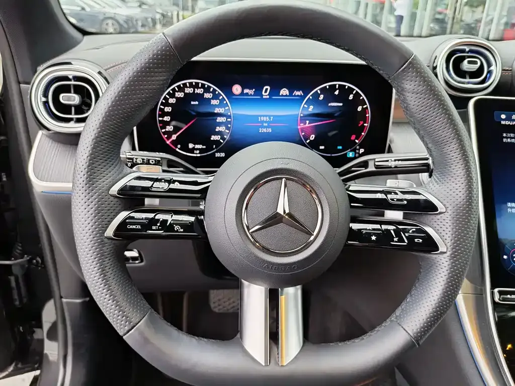 Mercedes-Benz GLC — фото 4