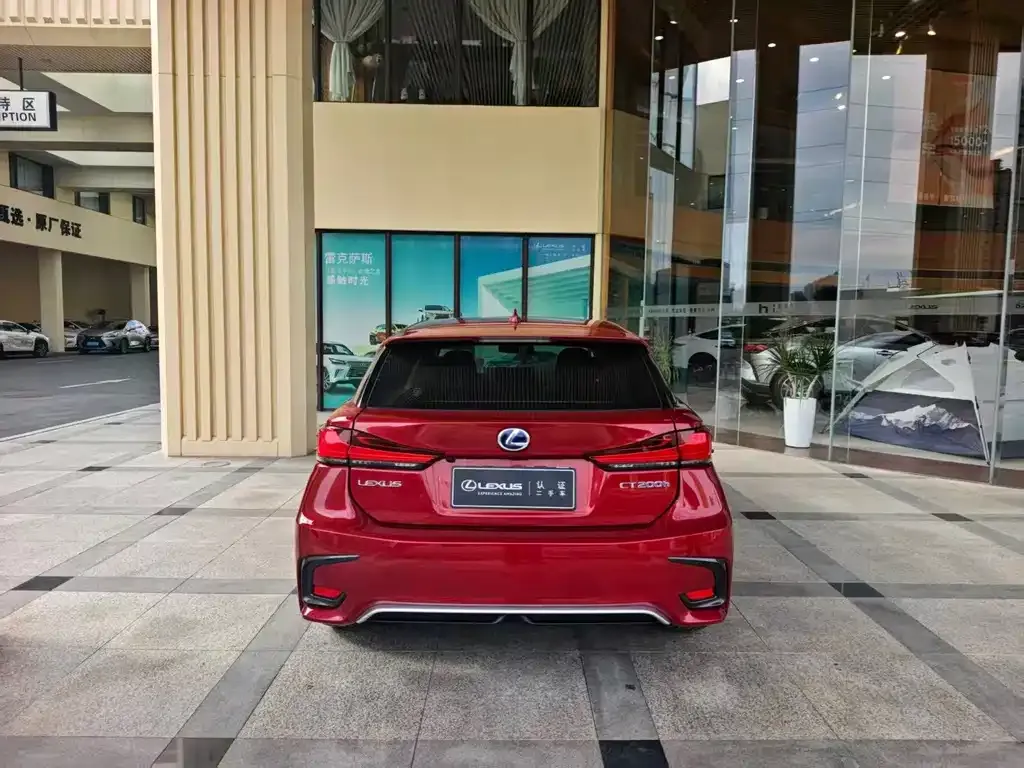 Lexus CT — фото 4