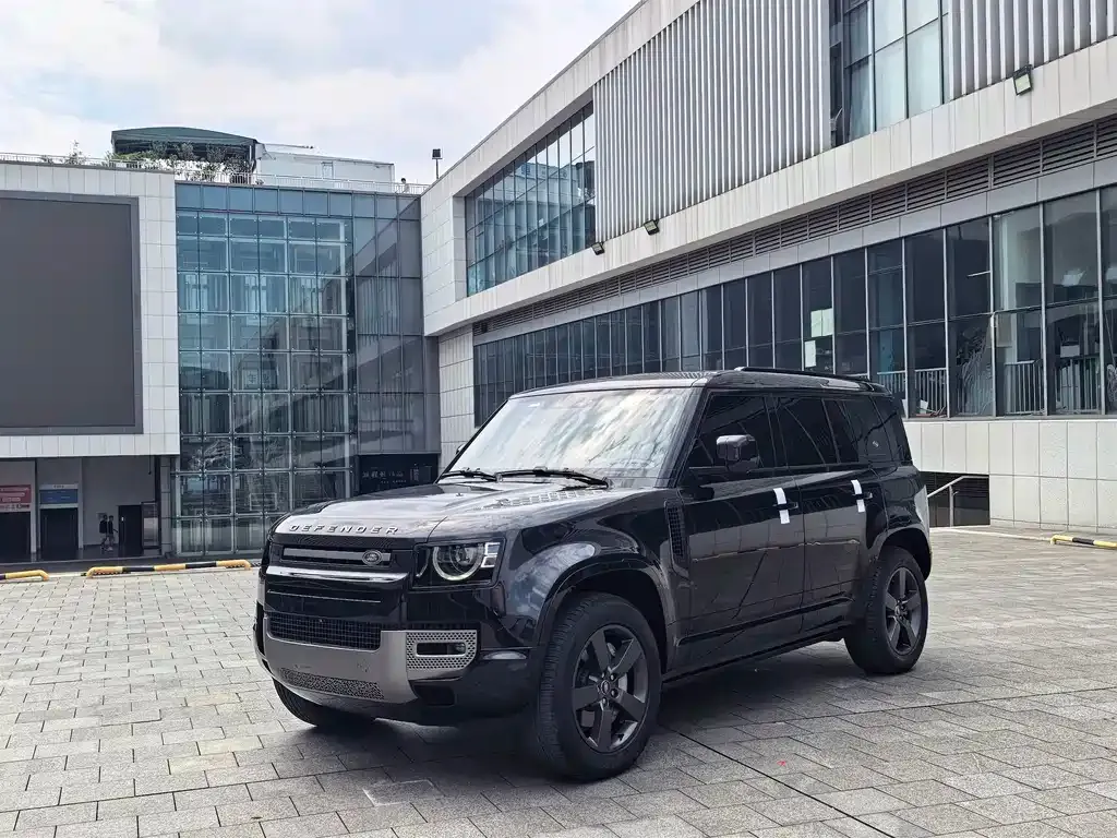 Land Rover Defender — фото 1